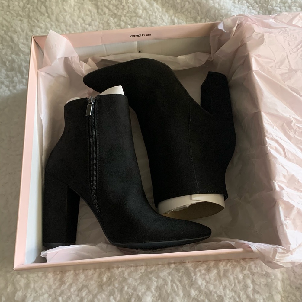 Just Fab black booties
